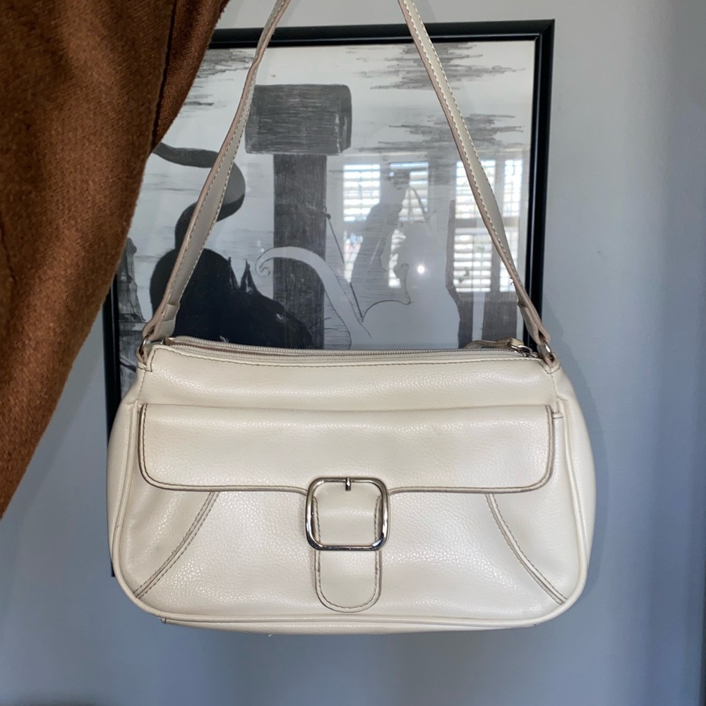 White shoulder bag